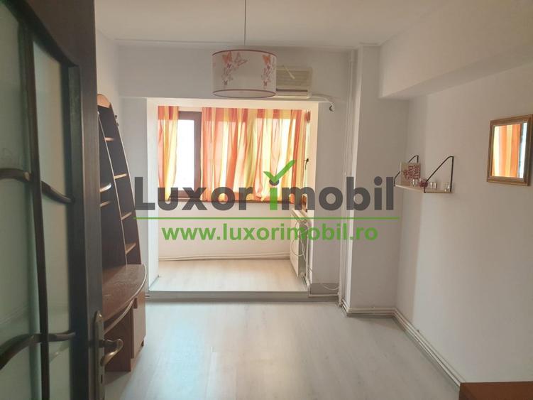 Apartament cu 3 camere decomandat în Centru Civic