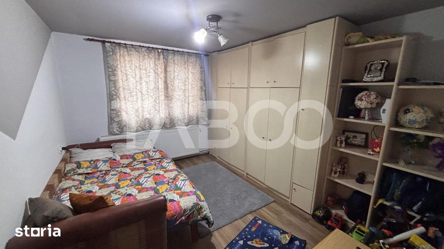 Casă cu 5 camere cu Teren 190 Mp în Șeica Mare