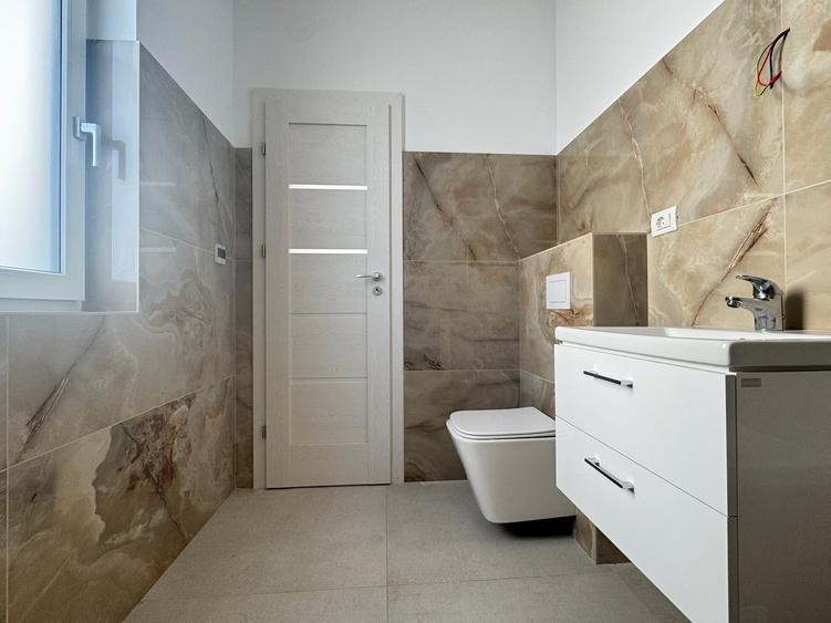 Casă cu 3 camere cu Teren 315 Mp în Moșnița Nouă