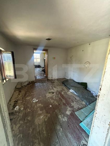 Casă individuală cu 4 camere cu Teren 3233 Mp în Prejmer