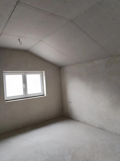 Casă cu 3 camere cu Teren 260 Mp în Giarmata
