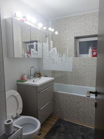 Apartament cu 2 camere decomandat în Rogerius