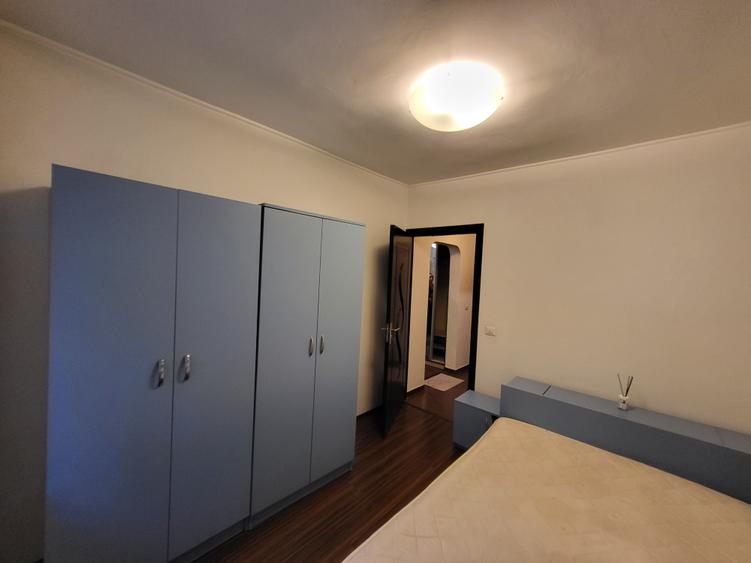Apartament cu 2 camere decomandat în Apărătorii Patriei