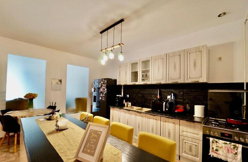 Apartament cu 3 camere semidecomandat, mobilat în Plopilor