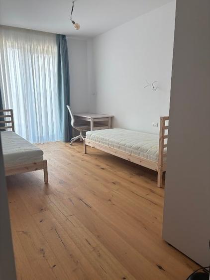 Apartament cu 3 camere semidecomandat, mobilat în Aviației