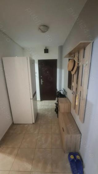 Apartament cu 2 camere semidecomandat în 14 Mai