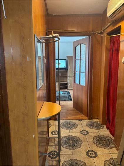 Apartament cu 2 camere decomandat în Cet
