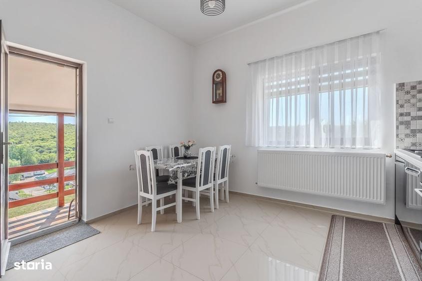 Casă cu 4 camere în Central