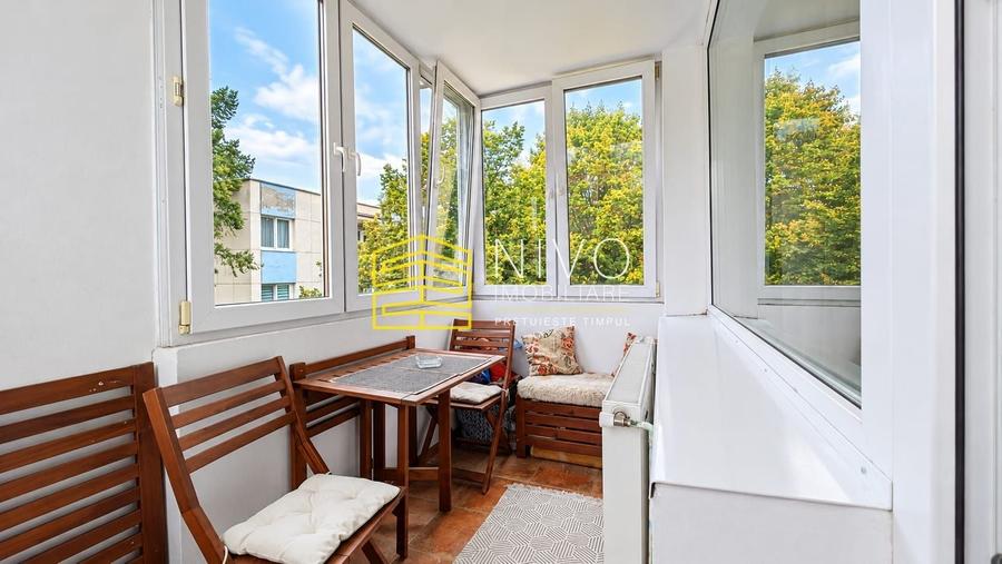 Apartament cu 4 camere decomandat în Tudor