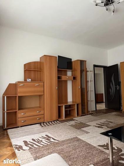 Apartament cu 2 camere decomandat în Central — fotografia 1