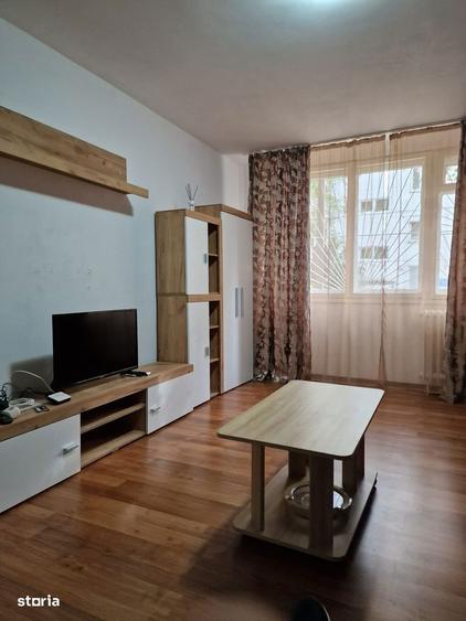 Garsonieră decomandată în Drumul Taberei