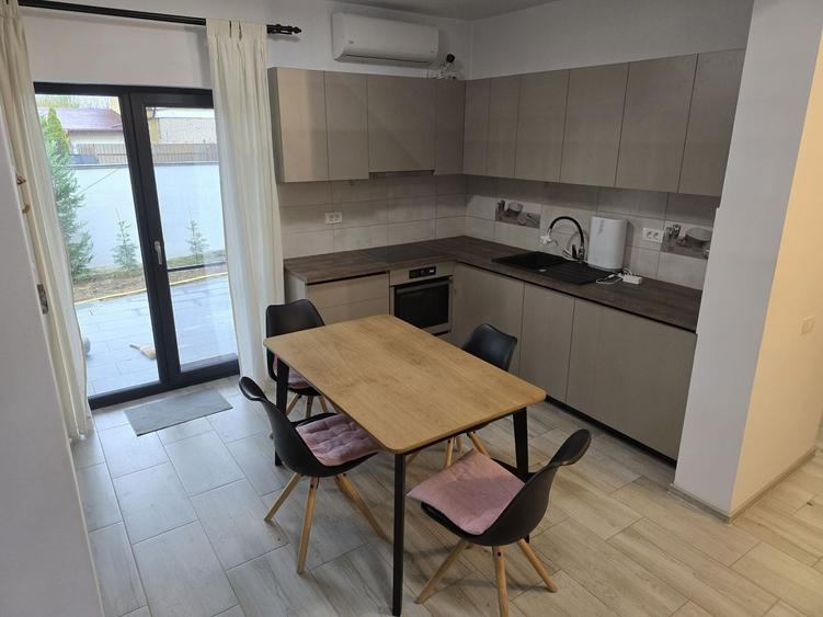 Duplex cu 4 camere cu Canalizare în Dumbrăvița