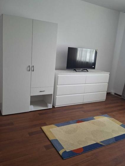 Apartament cu 2 camere decomandat în Precista