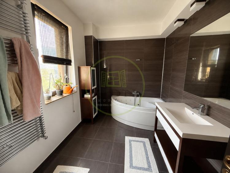 Apartament cu 3 camere decomandat, mobilat în 1 Mai