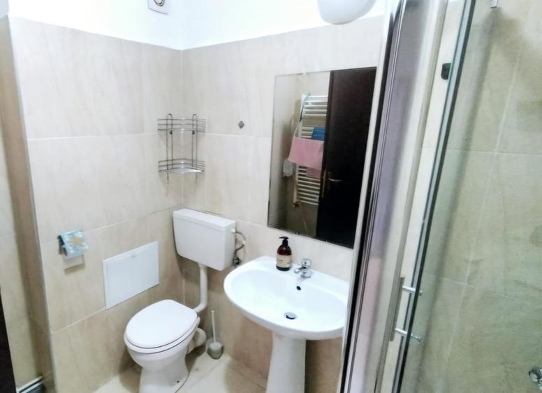 Apartament cu 2 camere semidecomandat, mobilat în Baciu