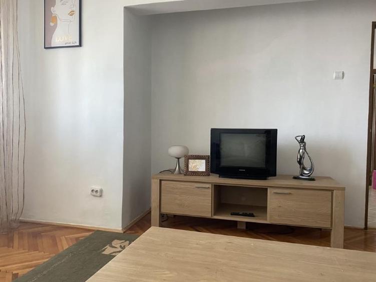 Apartament cu 2 camere decomandat în Nufărul