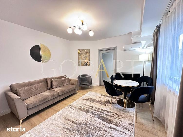 Apartament cu 2 camere, mobilat în Victoriei