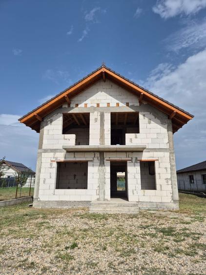 Casă cu 4 camere în Central