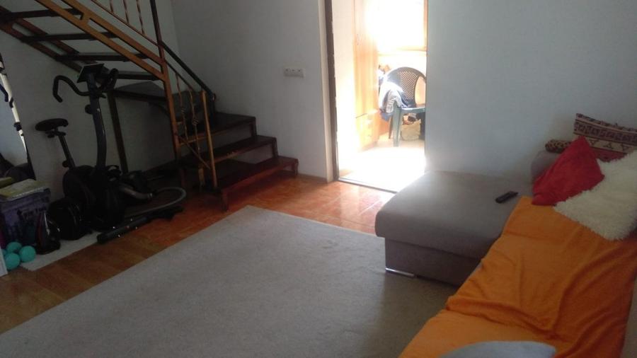 Casă individuală cu 6 camere cu Canalizare în Sărărie