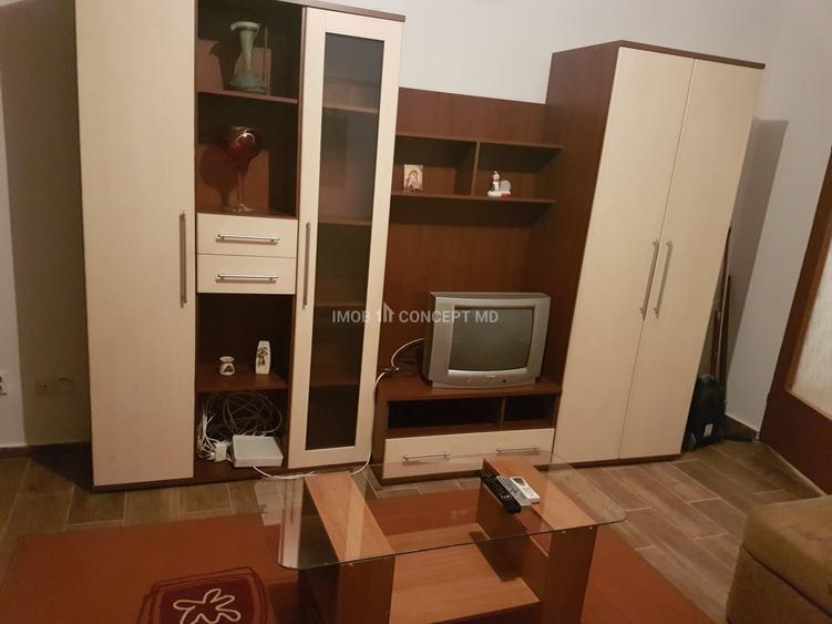 Apartament cu 2 camere decomandat, mobilat în P-ța Mihai Viteazu