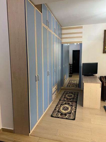 Apartament cu 2 camere decomandat în Roșu