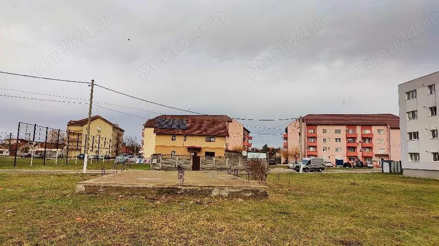 Teren de 330 mp, în Central