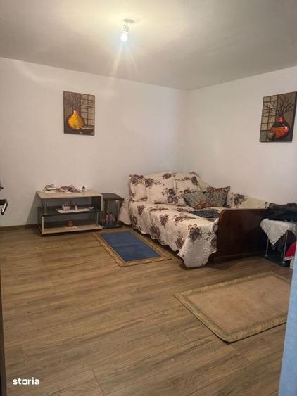 Casă cu 4 camere în Vârvor
