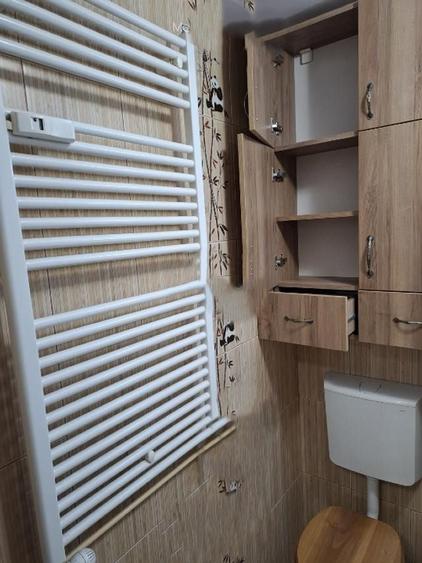 Apartament cu 3 camere decomandat în Obor