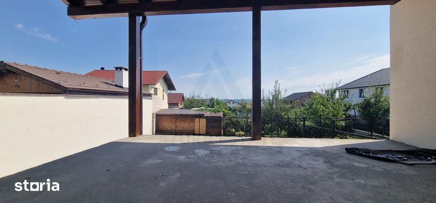 Casă cu 4 camere cu Teren 250 Mp în Central