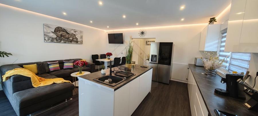 Duplex cu 5 camere cu Canalizare în Moșnița Nouă