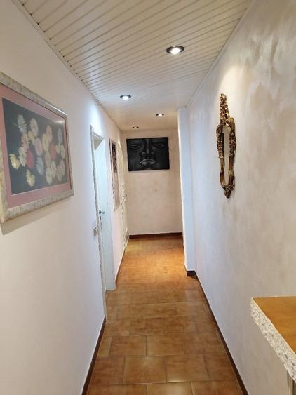 Apartament cu 3 camere decomandat în Exterior Vest