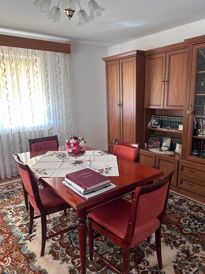 Casă cu 4 camere în Peștișu Mare