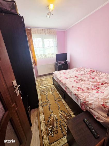 Apartament cu 3 camere semidecomandat, mobilat în Central
