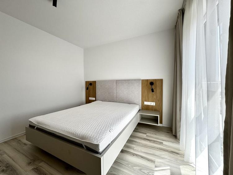 Apartament cu 3 camere decomandat, mobilat în Lipovei