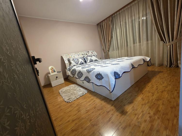 Apartament cu 2 camere decomandat în Obor