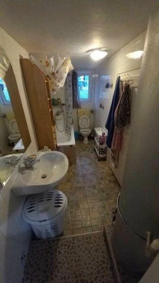 Casă cu 3 camere în Dumbrava
