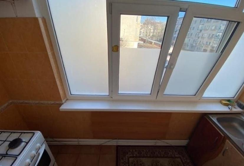 Inchiriez Apartament 2 camere zona centrala,complet mobilat utilat renovat - 8