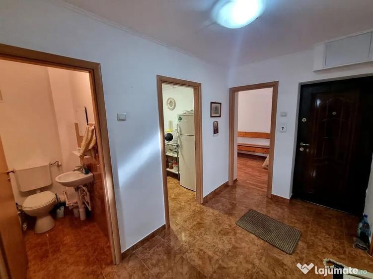 Apartament cu 4 camere decomandat în Ultracentral