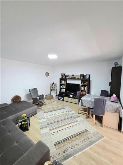 Duplex cu 5 camere cu Canalizare în Sud-Vest