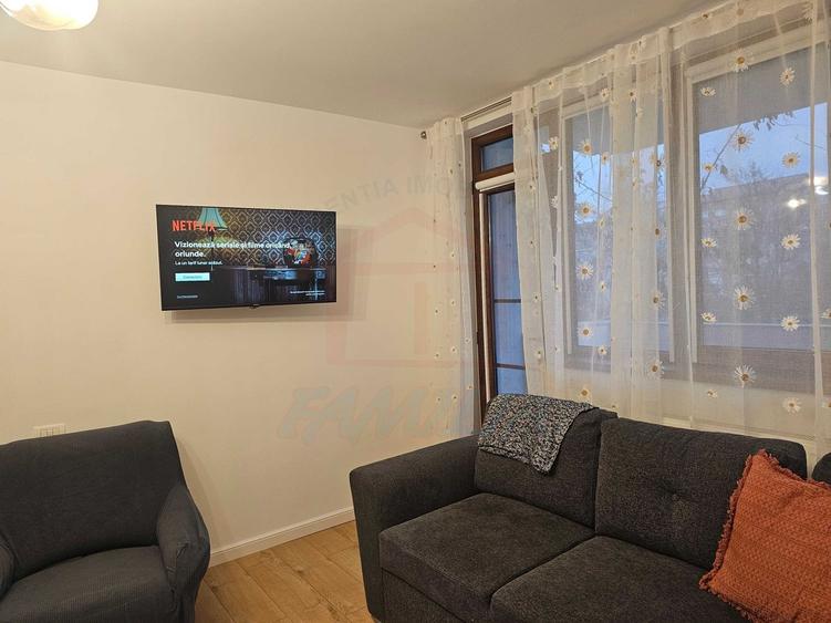 Apartament cu 3 camere semidecomandat, mobilat în Țiglina 1