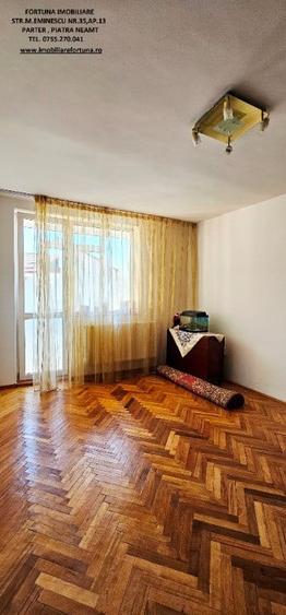 Apartament cu 3 camere semidecomandat în Dărmănești