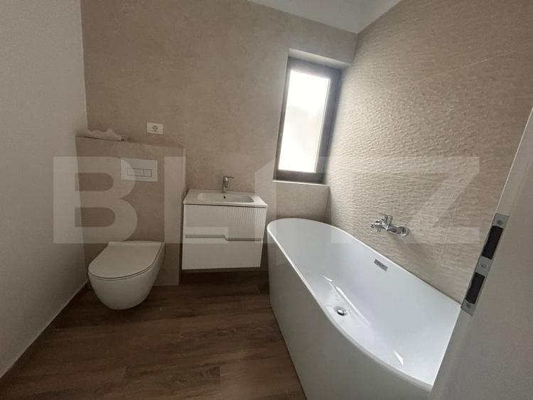 Duplex cu 5 camere cu Canalizare în Dâmbovița