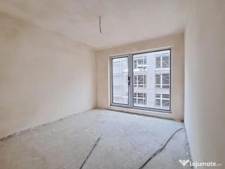 Apartament cu 2 camere semidecomandat în Între Lacuri