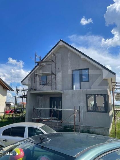 Casă cu 5 camere cu Teren 500 Mp în Sânmartin