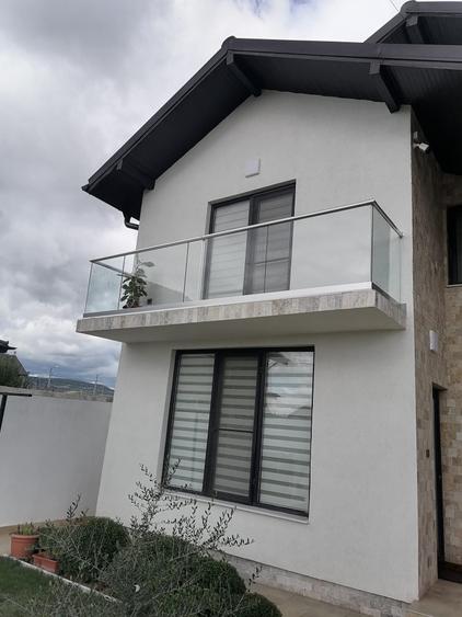 Casă cu 4 camere în Schela Cladovei