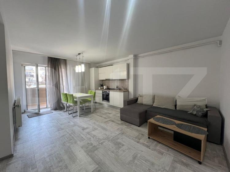 Apartament cu 2 camere semidecomandat, mobilat în Florești