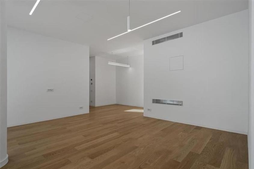 Apartament cu 3 camere decomandat în Unirii