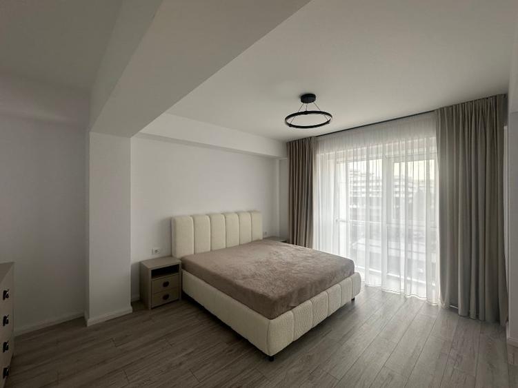 Apartament cu 3 camere semidecomandat, mobilat în Copou
