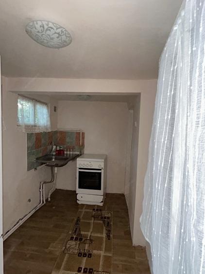 Casă cu 3 camere cu Canalizare în Palas