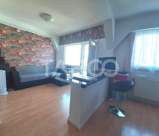 Apartament cu 2 camere semidecomandat, mobilat în Terezian